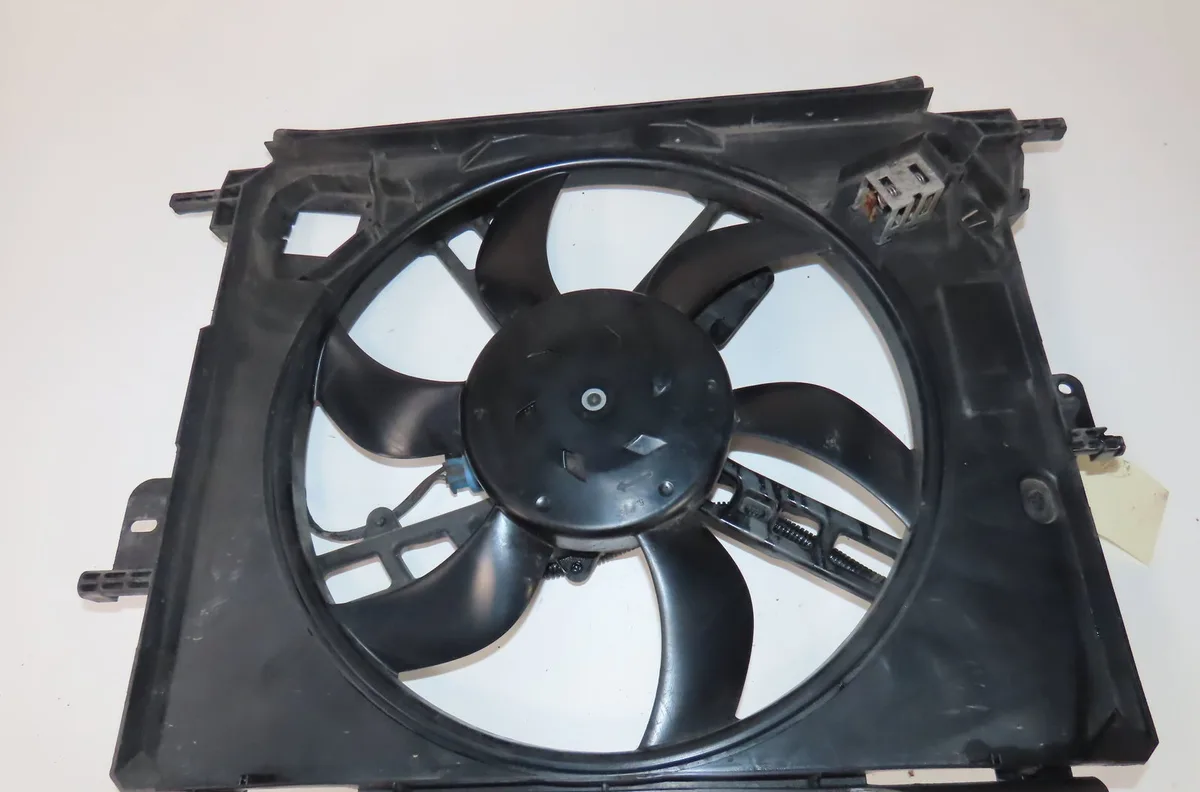 Moteur ventilateur radiateur Renault TWINGO III (BCM_, BCA_) 0.9 tce 90 (2014) 5 portes occasion