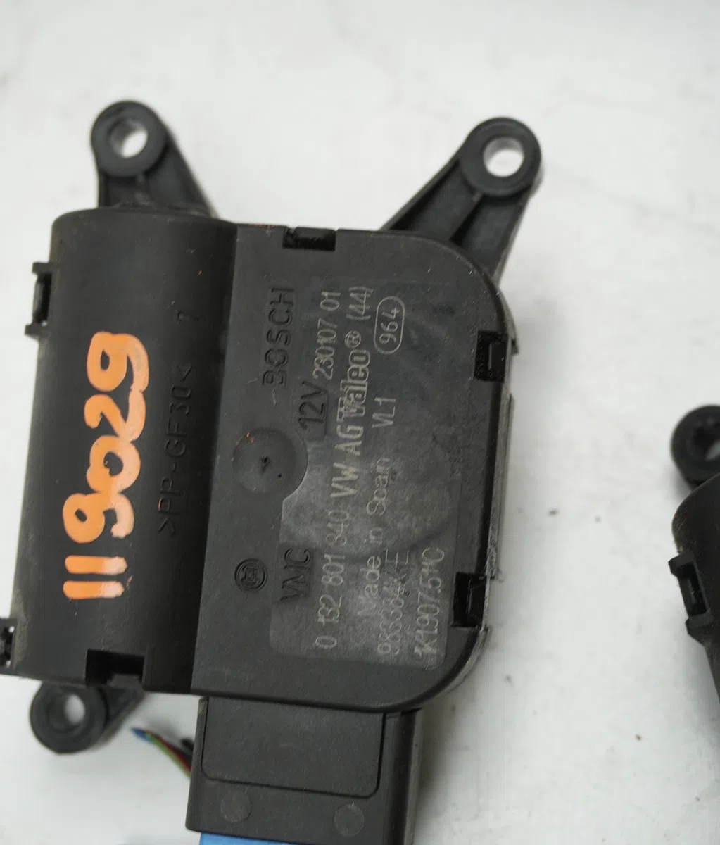 Moteur volet de chauffage Audi TT (8J3) 2.0 tfsi (2006-2010) occasion