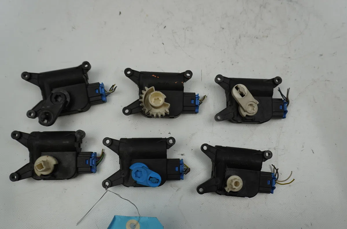 Moteur volet de chauffage Audi TT (8J3) 2.0 tfsi (2006-2010) occasion