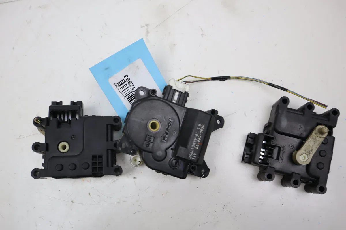 Moteur volet de chauffage Mazda 3 (BK) 1.6 di turbo (2004-2009) occasion