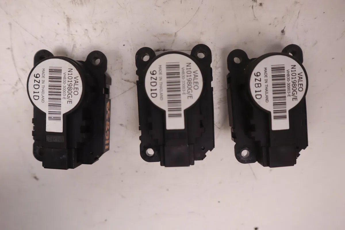 Moteur volet de chauffage Renault MEGANE III Coupé (DZ0-1_) 2.0 tce (dz1n) (2009) occasion