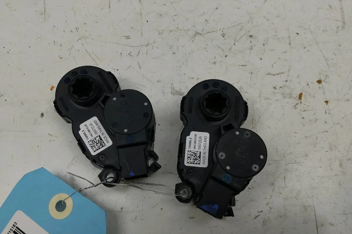 Moteur volet de chauffage Renault MEGANE IV 3-5 portes (B9A-M-N_) 1.3 tce 140 (b9nb) (2018) occasion