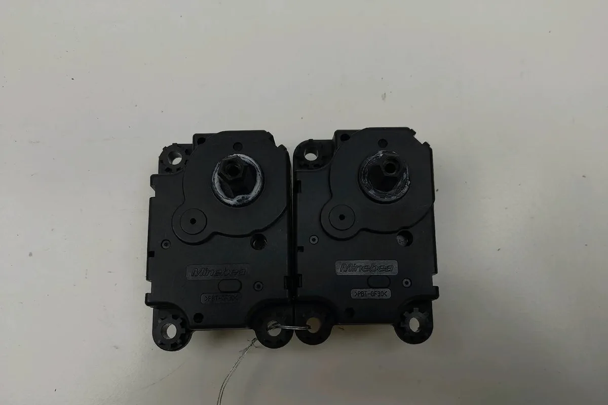 Moteur volet de chauffage Renault ZOE (BFM_) Zoe (bfmc, bfmd) (2019) occasion