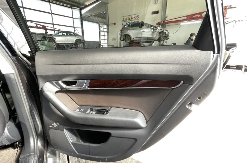 Panneau de porte arriere droit pour AUDI A6 3 ALLROAD PHASE 1 BREAK