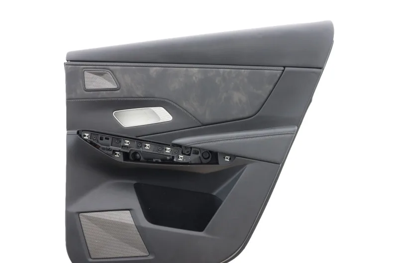 Panneau de porte arriere droit pour DS DS7 CROSSBACK