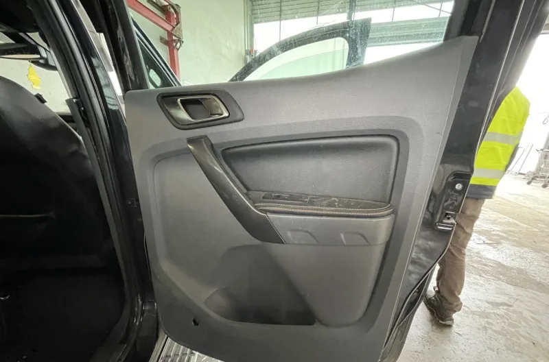 Panneau de porte arriere droit pour FORD RANGER 4 PHASE 2
