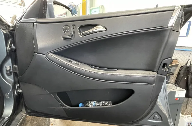 Panneau de porte avant droit pour MERCEDES CLASSE CLS 219 PHASE 1