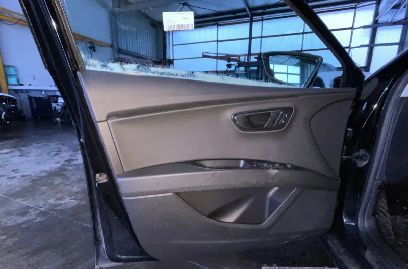 Panneau de porte avant gauche pour SEAT LEON 3 PHASE 2