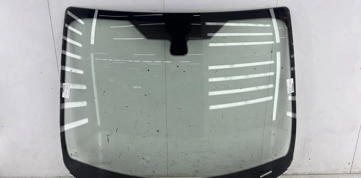 Pare-brise FORD B-MAX occasion