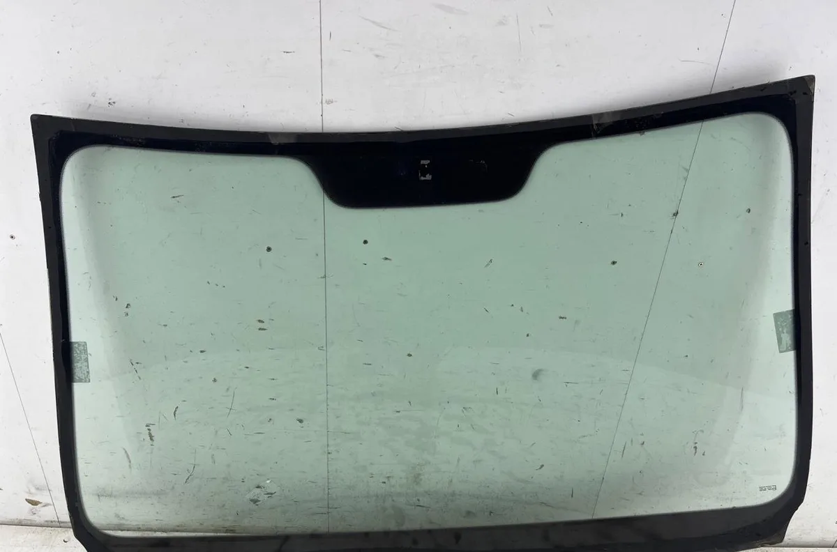 Pare-brise KIA CEE-D 1 SPORT WAGON PHASE 1 BREAK occasion