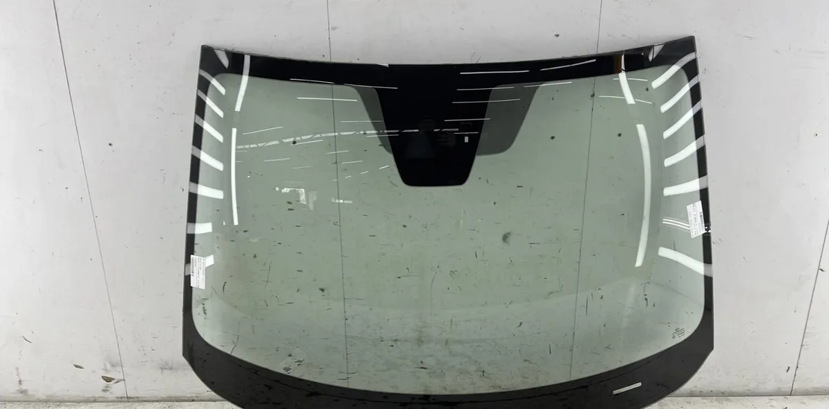Pare-brise MAZDA 2 3 PHASE 2 occasion