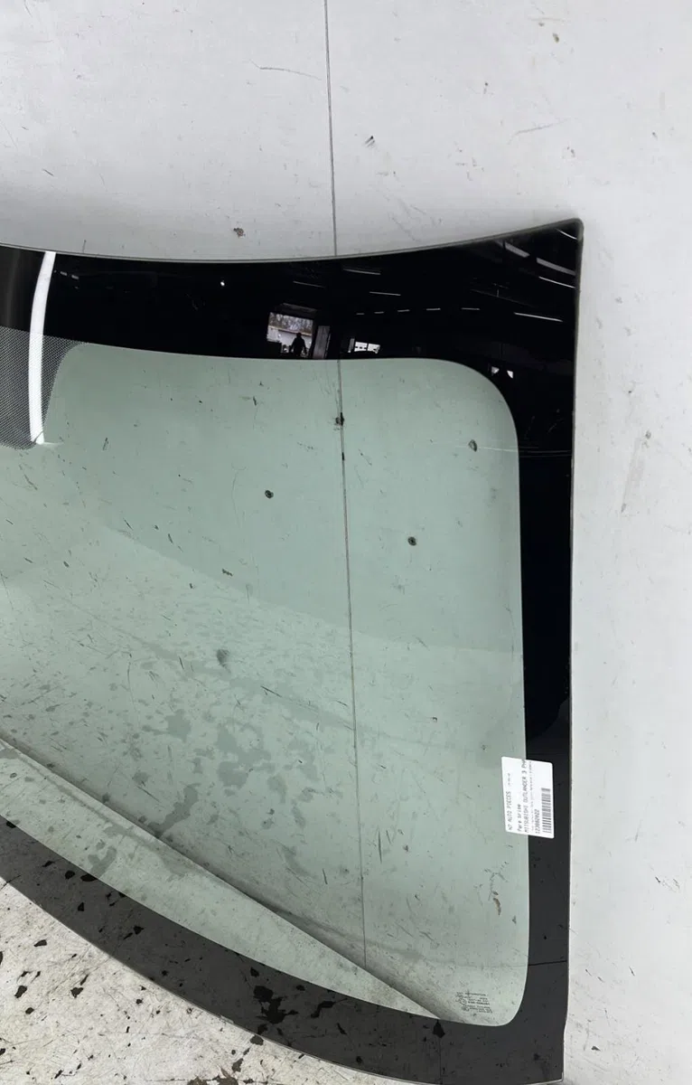 Pare-brise MITSUBISHI OUTLANDER 3 PHASE 2 occasion