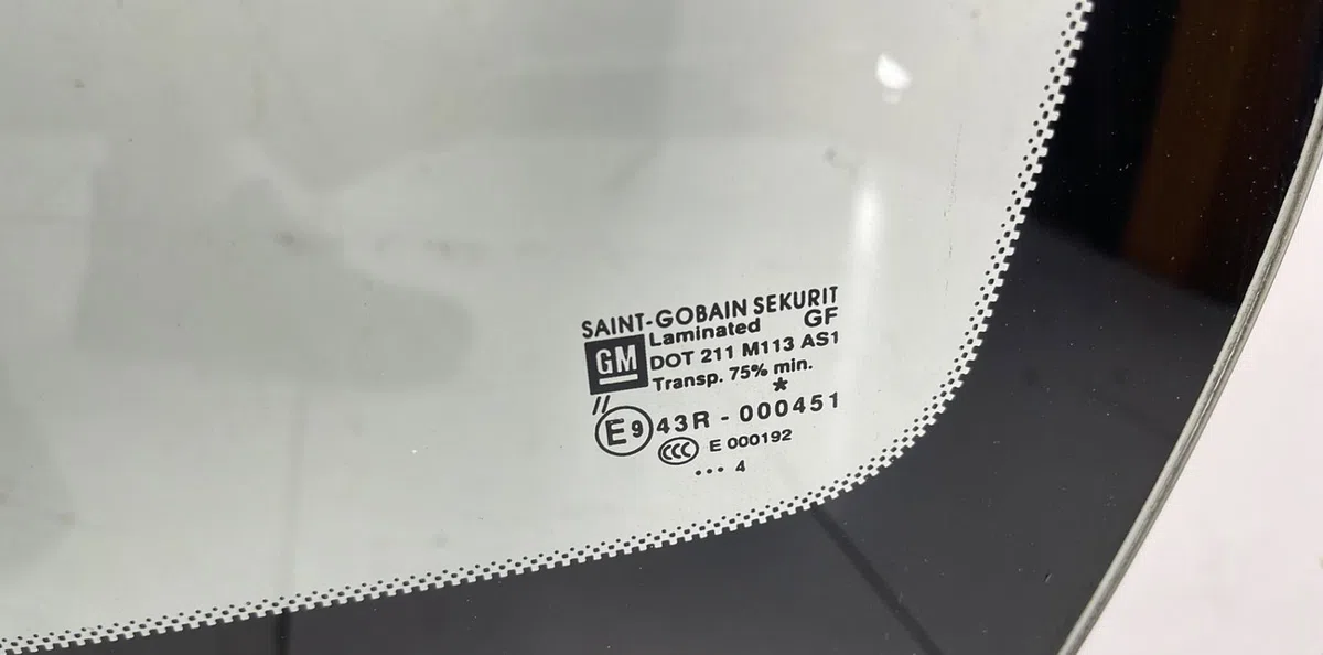 Pare-brise OPEL MERIVA B PHASE 1 occasion