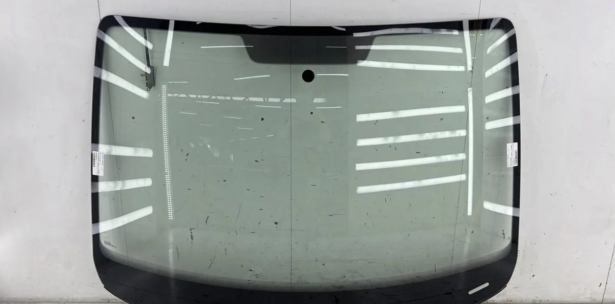 Pare-brise VOLKSWAGEN CADDY 3 PHASE 1 occasion