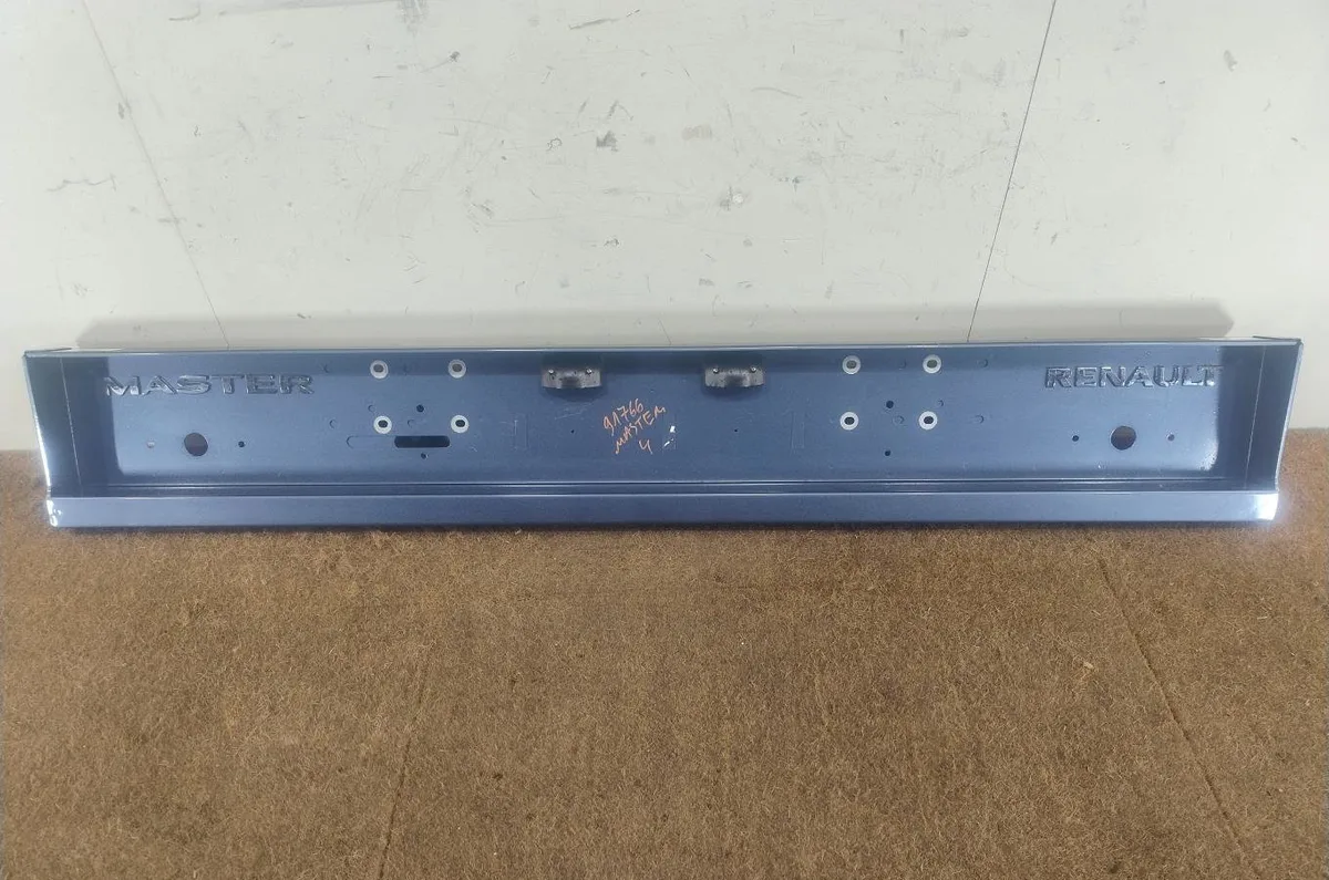 Pare-choc arrière Renault MASTER IV Camion plate-forme-Châssis Blue dci 150 (2024) occasion