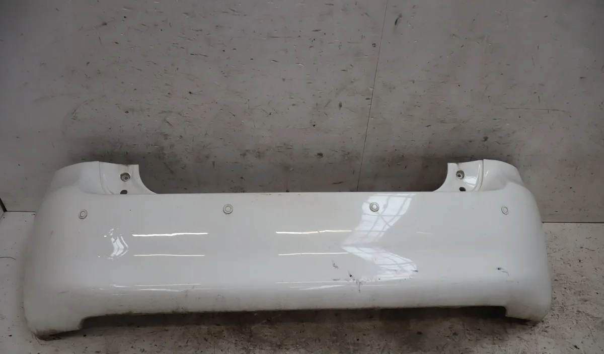 Pare-choc arrière Toyota AURIS (_E15_) 1.4 d-4d (nde150_) (2007-2012) 3 portes occasion