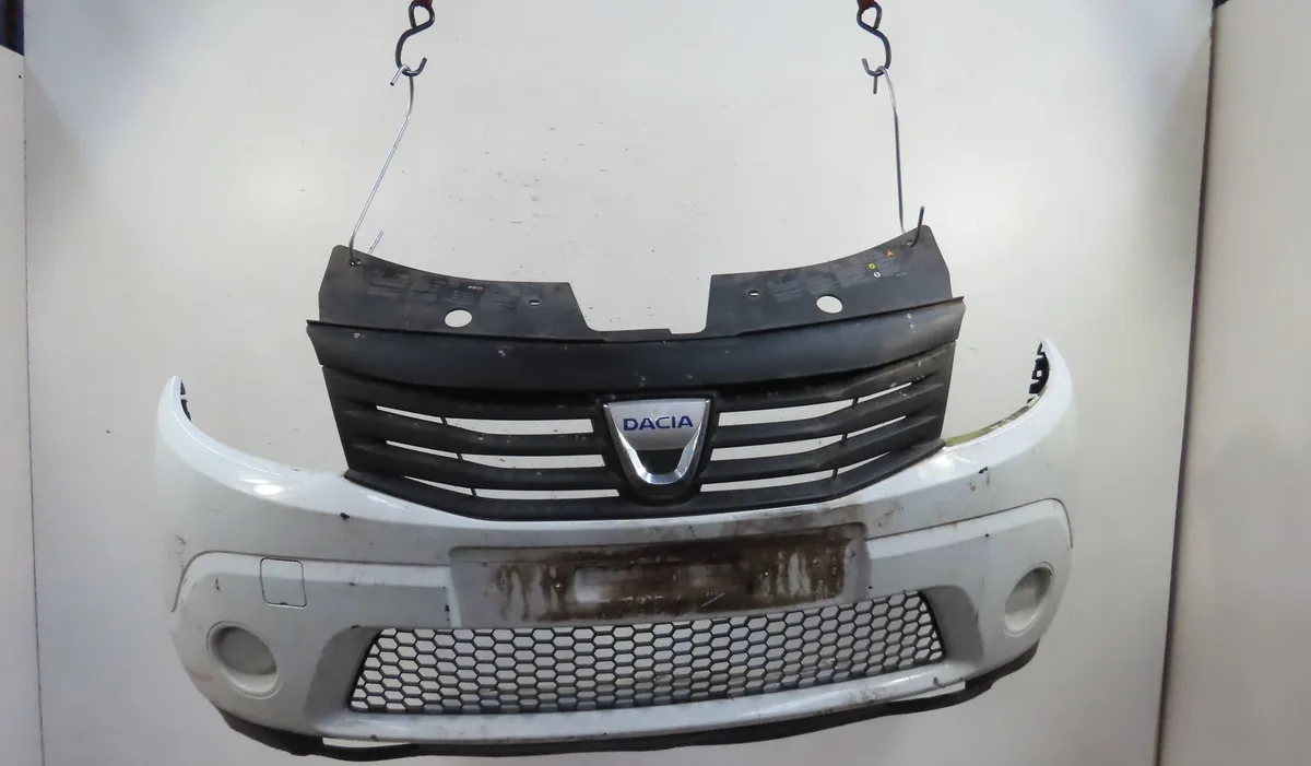 Pare-choc avant Dacia SANDERO 1.2 16v lpg (2008) occasion