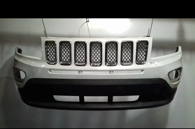 Pare-choc avant Jeep COMPASS (MK49) 2.2 crd (2011) occasion