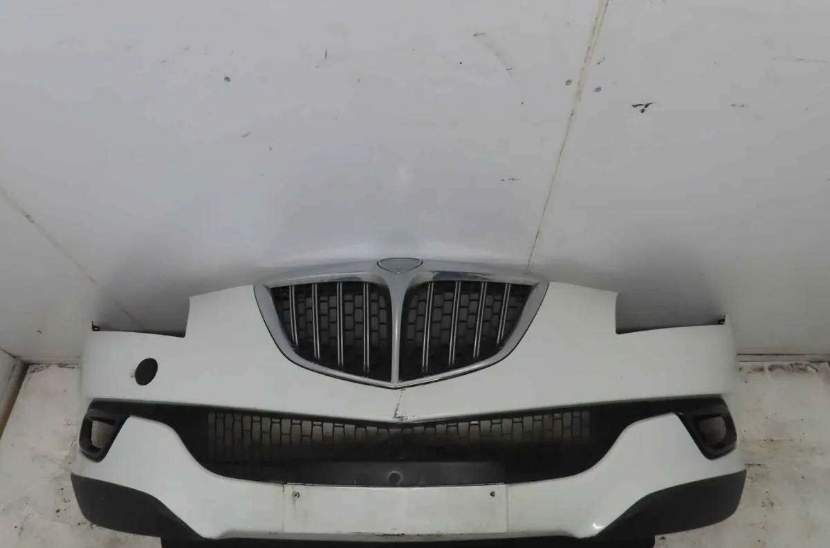 Pare-choc avant LANCIA DELTA III occasion