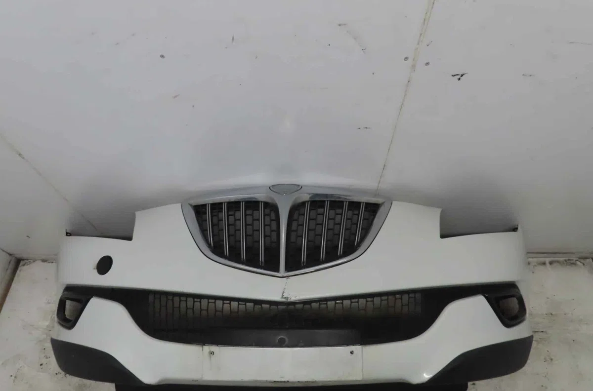 Pare-choc avant LANCIA DELTA III occasion