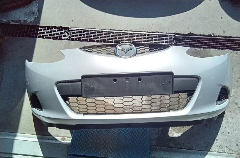 Pare-choc avant Mazda 2 (DE_, DH_) 1.4 mzr-cd (2008-2015) occasion