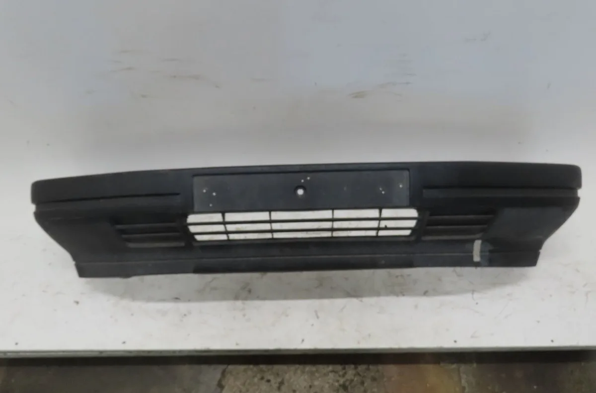 Pare-choc avant Peugeot 309 I (10C, 10A) 1.3 (1985-1989) occasion