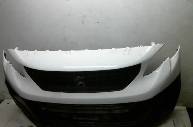 Pare-choc avant Peugeot EXPERT Camionnette (V_) E-expert (2020) occasion