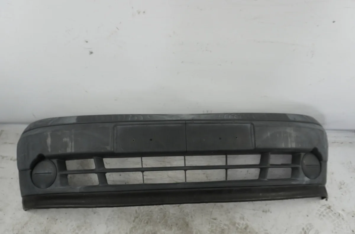 Pare-choc avant Renault KANGOO (KC0-1_) 1.2 16v (kc05, kc06, kc03, kc0t, kc0w, kc1d) (2001) occasion