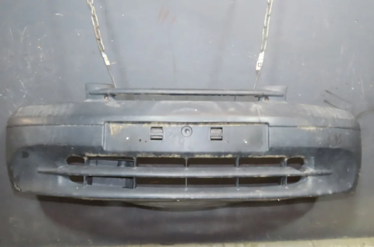 Pare-choc avant Renault KANGOO (KC0-1_) 1.6 16v (2001) occasion