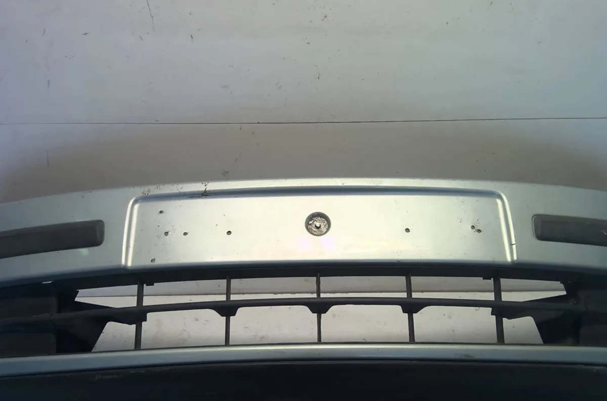 Pare-choc avant Renault LAGUNA II (BG0-1_) 1.6 16v (bg0a, bg0l) (2001-2005) occasion