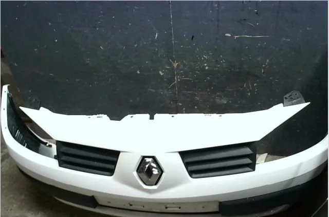 Pare-choc avant Renault MEGANE II Break (KM0-1_) 1.5 dci (km16, km1e) (2005-2008) occasion