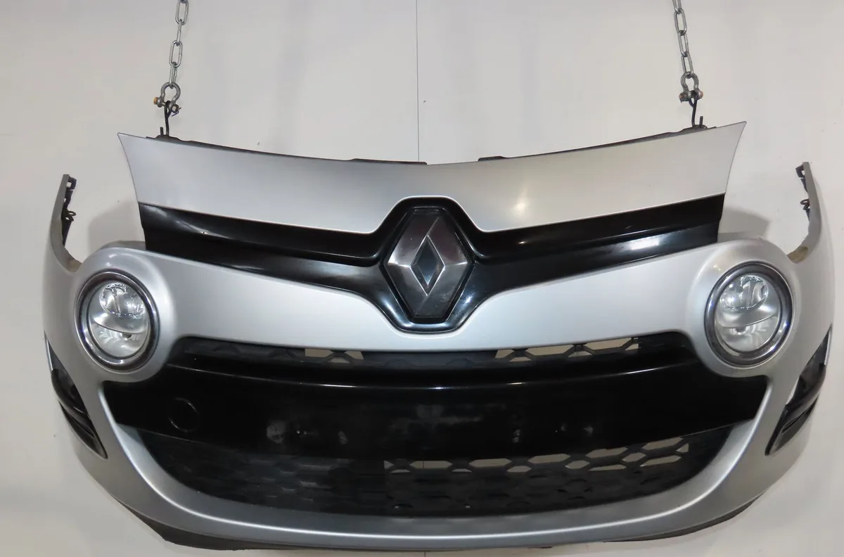 Pare-choc avant Renault TWINGO II (CN0_) 1.2 16v (cn04, cn0a, cn0b) (2007-2014) 3 portes occasion