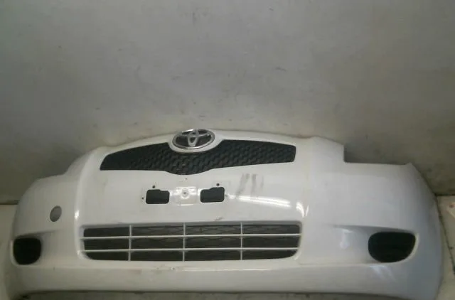 Pare-choc avant Toyota YARIS (_P9_) 1.0 vvt-i (ksp90_) (2005-2011) 5 portes occasion