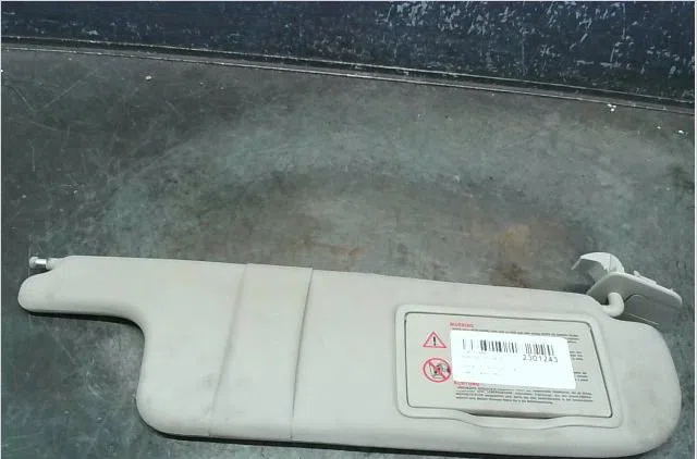 Pare-soleil droit Renault LAGUNA II (BG0-1_) 2.0 16v (bg00, bg0k, bg0p, bg0w) (2002-2007) 5 portes occasion