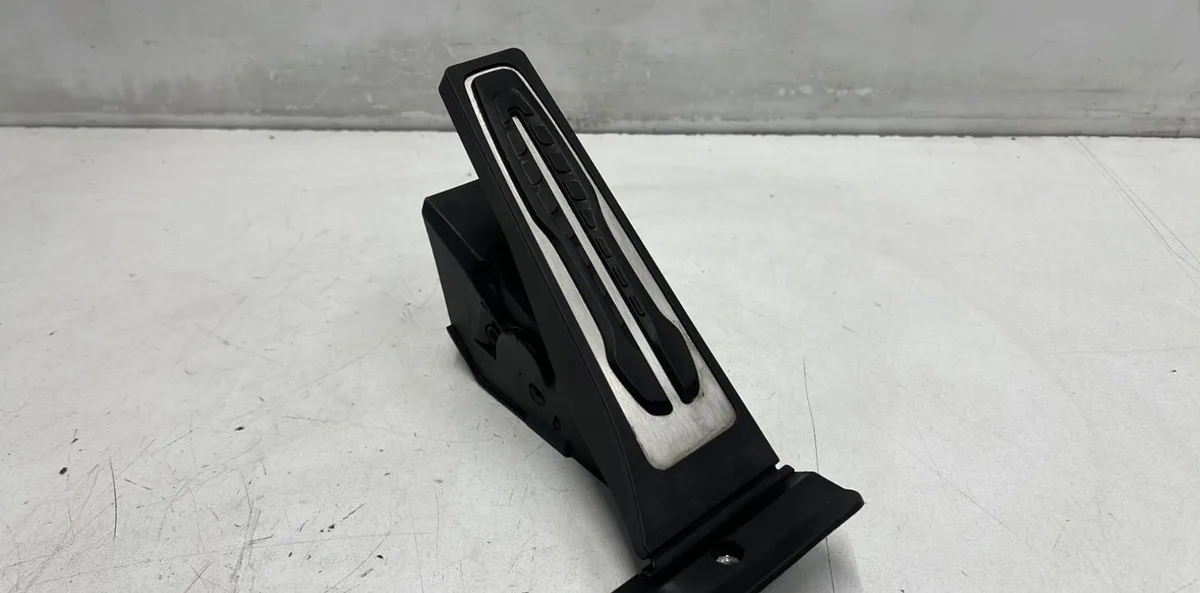 Pedale accelerateur BMW SERIE 1 F40 occasion