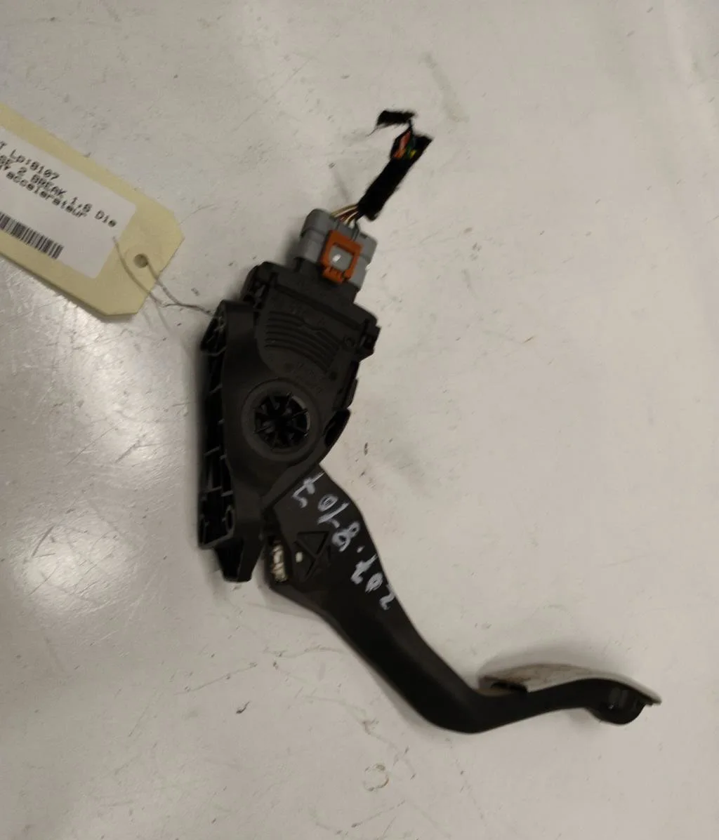 Pedale accelerateur Peugeot 207 SW (WK_) 1.6 hdi (2007-2012) 5 portes occasion