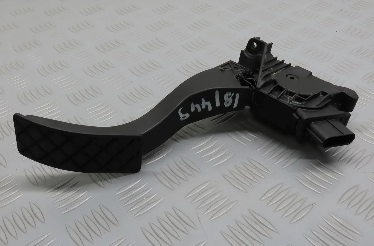 Pedale accelerateur Seat LEON (5F1) 2.0 tdi (2012-2020) 5 portes occasion