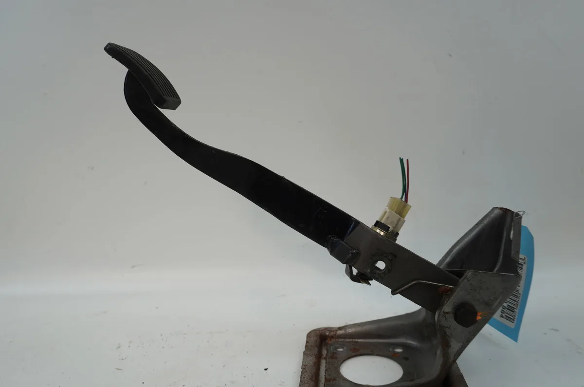Pedale embrayage Hyundai PONY I (X-3) 1.3 i 12v (1994-2000) occasion