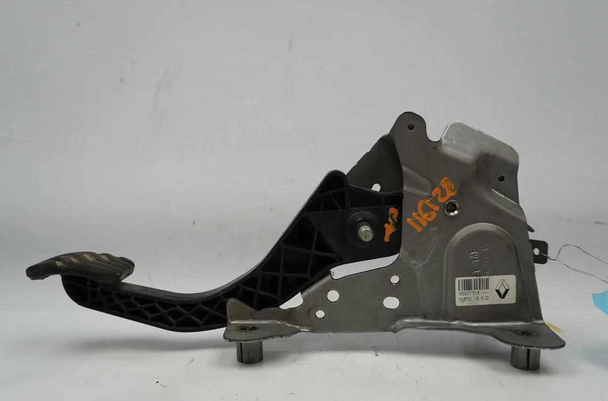 Pedale embrayage Renault KANGOO III Camionnette-Monospace 1.5 blue dci 95 (fjab) (2021) occasion