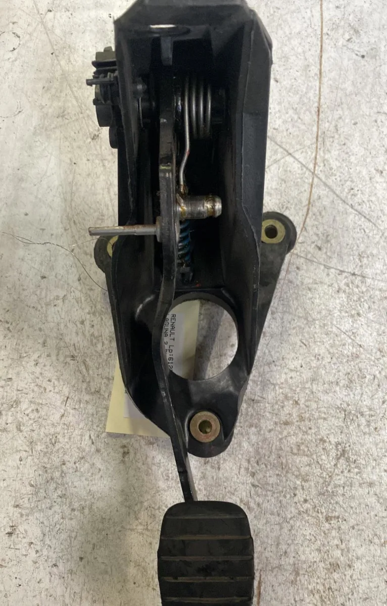 Pedale embrayage Renault LAGUNA II Grandtour (KG0-1_) 1.9 dci (2001-2007) occasion