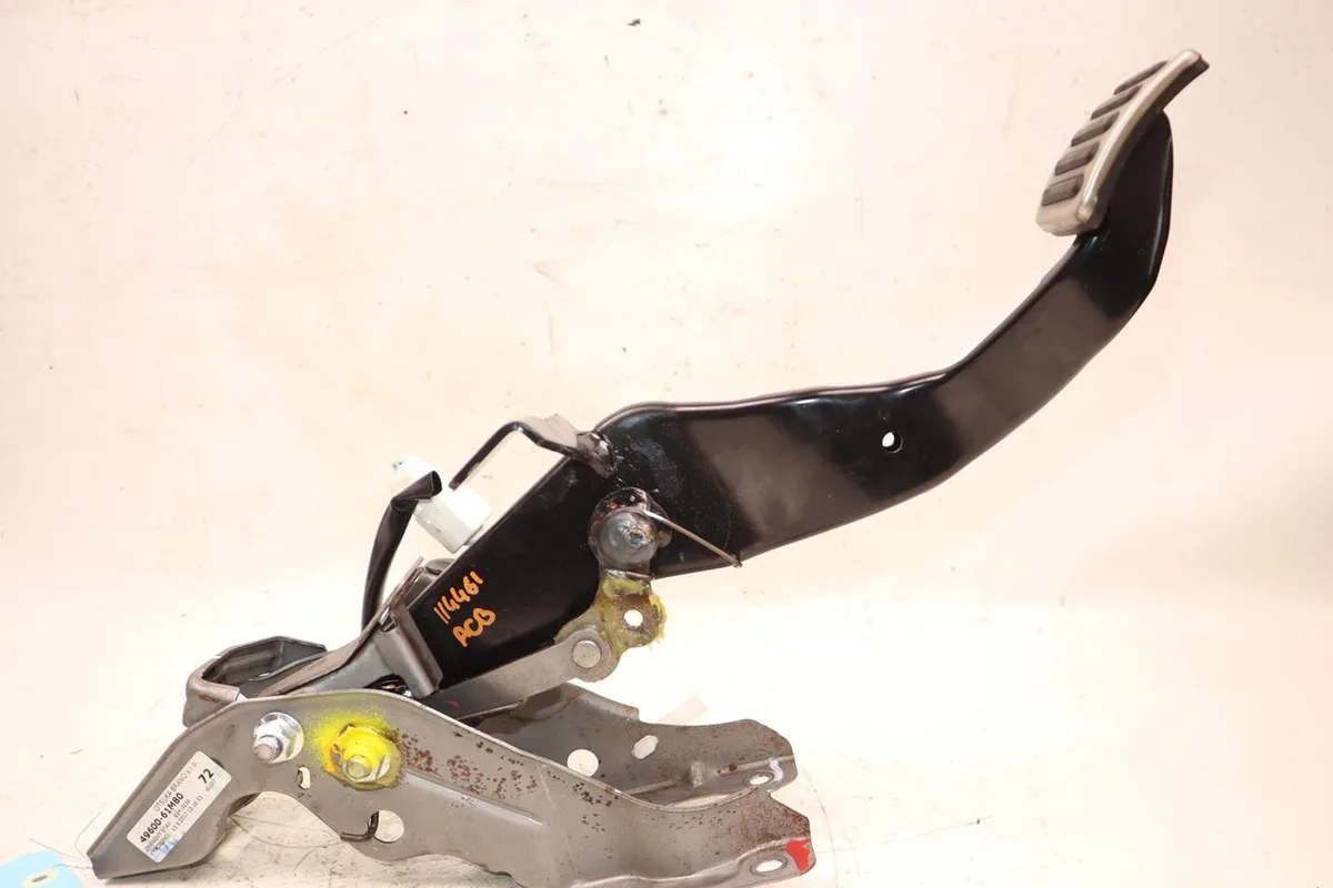 Pedale embrayage Suzuki VITARA (LY) 1.4 t allgrip (apk 414) (2015) occasion