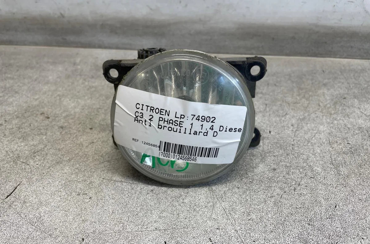 Phare antibrouillard avant droit Citroen C3 II (SC_) 1.4 hdi 70 (sc8hzc, sc8hr0, sc8hp4) (2009) 5 portes occasion