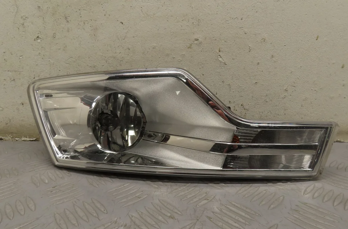 Phare antibrouillard avant droit Citroen C5 III Break (RW_) 2.0 hdi 140 (2009) 5 portes occasion