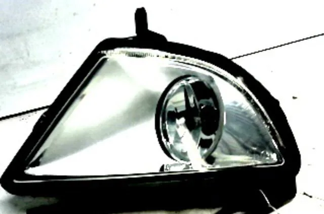 Phare antibrouillard avant droit FORD FIESTA occasion