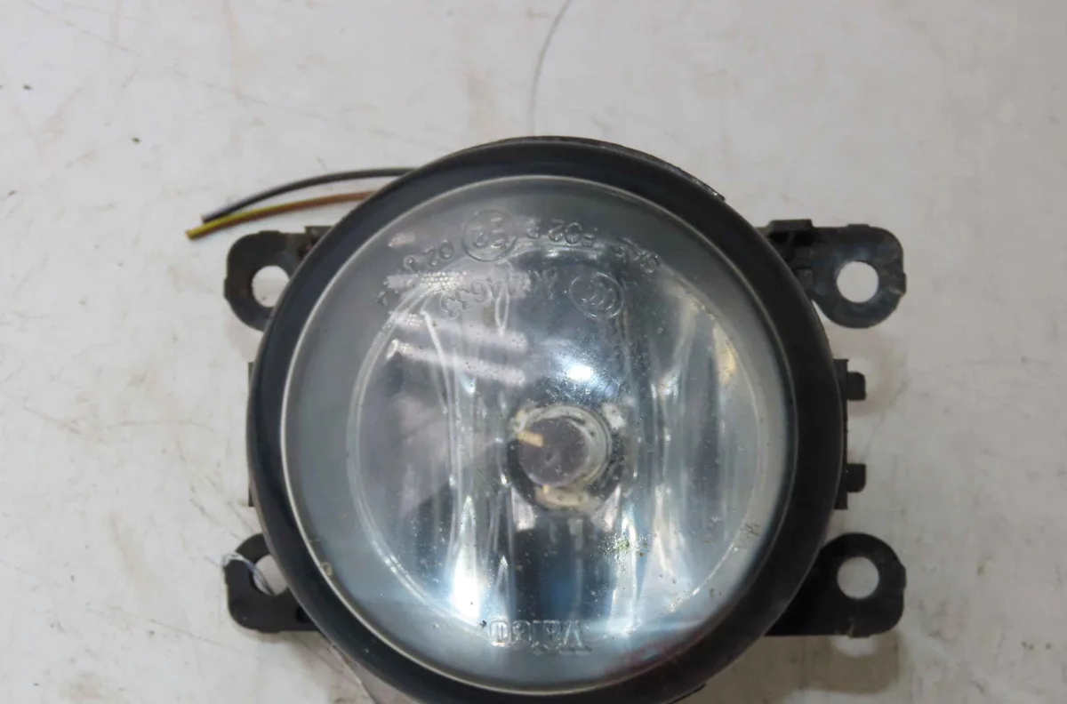 Phare antibrouillard avant droit FORD FIESTA VI occasion