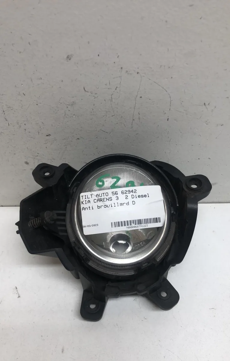 Phare antibrouillard avant droit Kia CARENS III Monospace (UN) 2.0 crdi 140 (2006) occasion