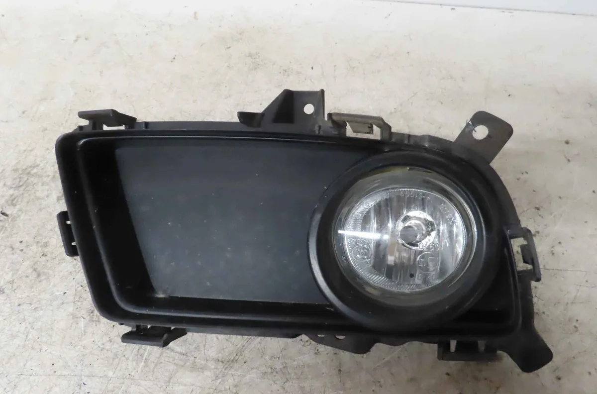 Phare antibrouillard avant droit MAZDA MAZDA 5 I occasion