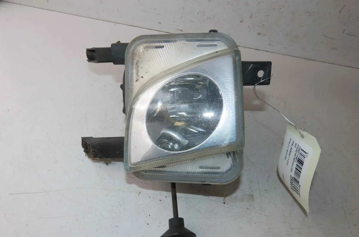 Phare antibrouillard avant droit OPEL MERIVA I occasion