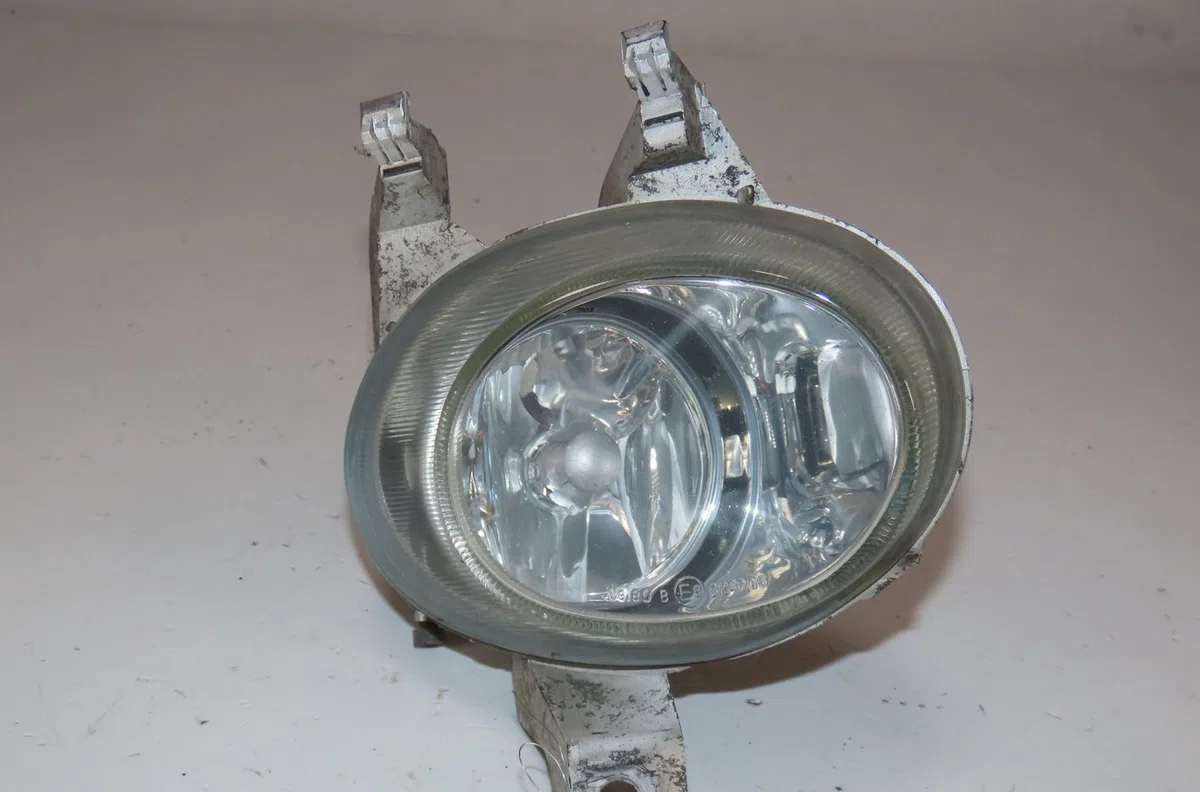 Phare antibrouillard avant droit Peugeot 206 Van 1.4 hdi (2001-2009) occasion