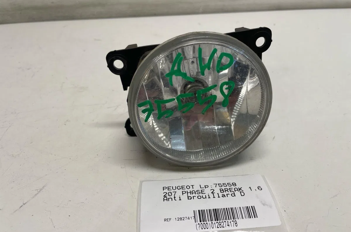 Phare antibrouillard avant droit Peugeot 207 SW (WK_) 1.6 hdi (2007-2012) 5 portes occasion